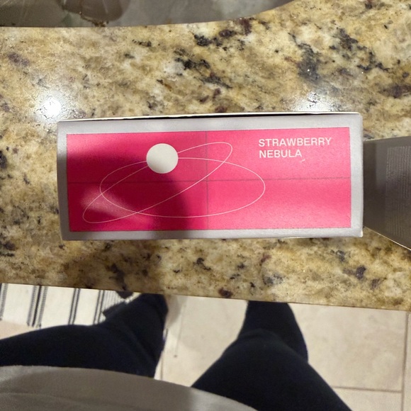 R.E.M. Beauty Pink Blush - Picture 2 of 3